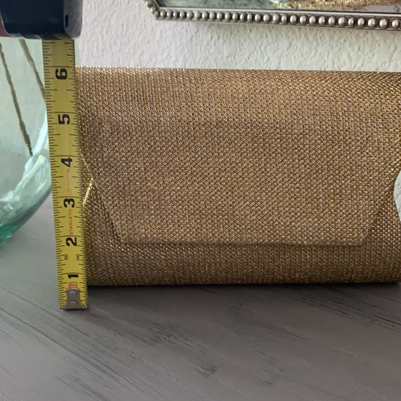 New  golden clutch - Picture 6 of 6